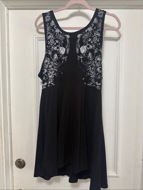 Black Sleeveless Dress with Skull & Rose Print Sz L